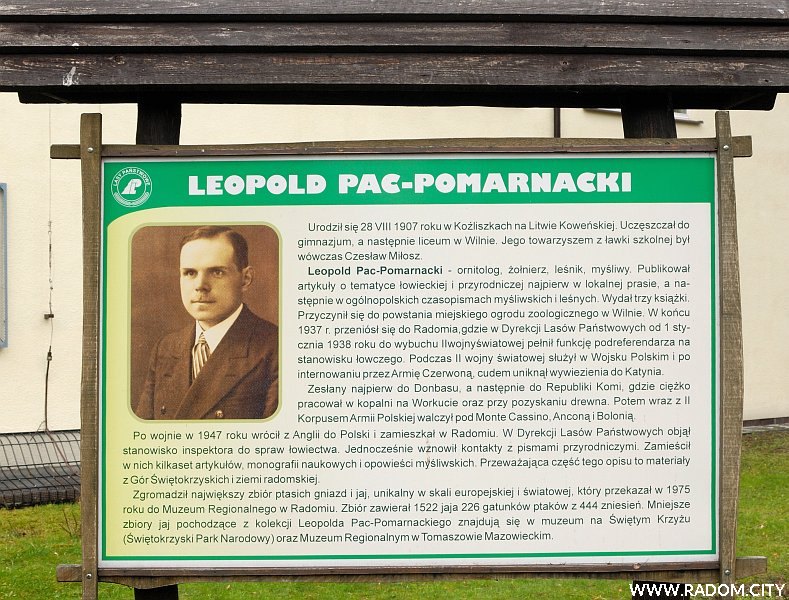 Radom. Tablica informacyjna obok pomnik Leopolda Pac-Pomarnackiego.
