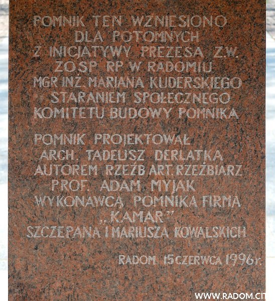 Radom. Pomnik Strażaków - napisy z tyłu.
