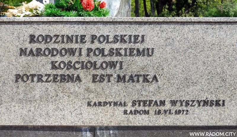 Radom. Pomnik Kardynała Wyszyńskiego.
