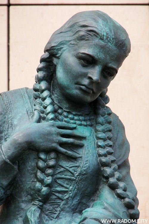 Radom. Pomnik Marii Fołtyn.