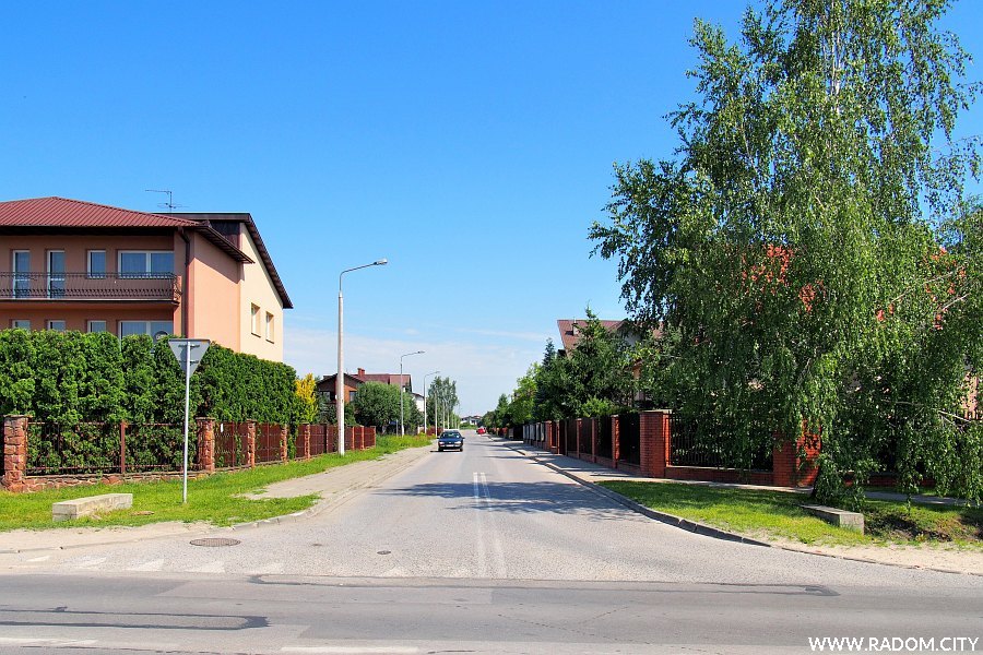 Radom. Ulica KoziegÃ³rska widziana z ul. Wolanowskiej.