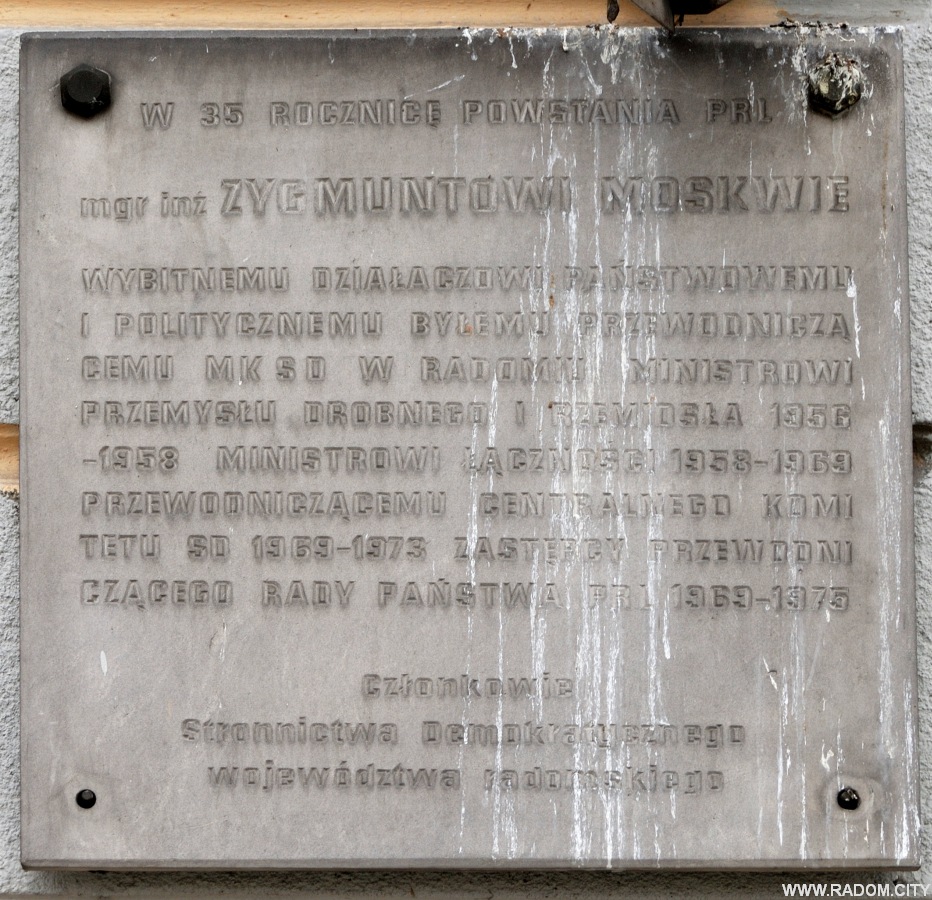 Radom. Tablica Zygmunta Moskwy - pałac Karschów przy pl. Konstytucji 3 Maja 5.