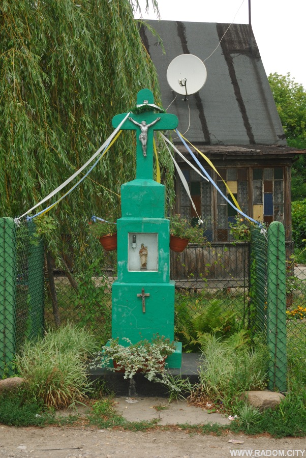 Radom. Kapliczka - Klwatecka 8.
