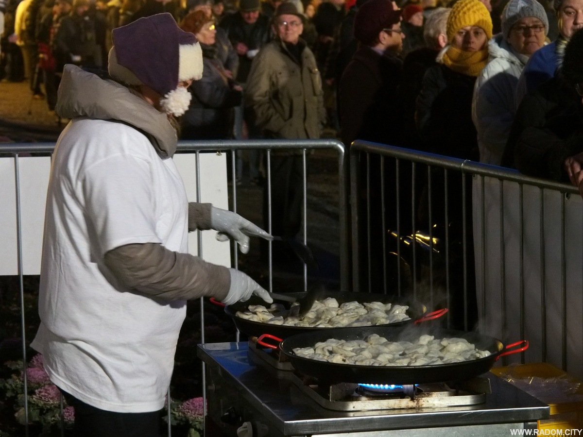 Radom. Wigilia na deptaku 2013.
