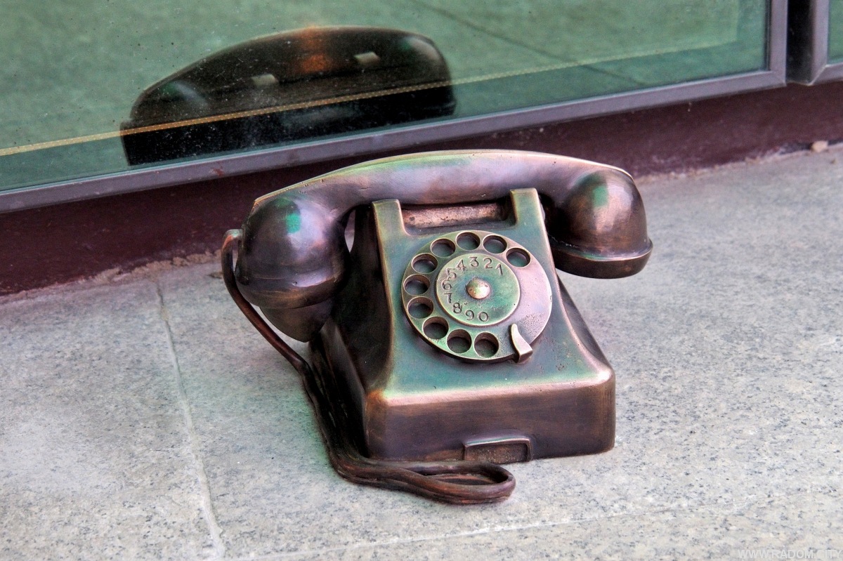 Radom. Telefon przy UM.