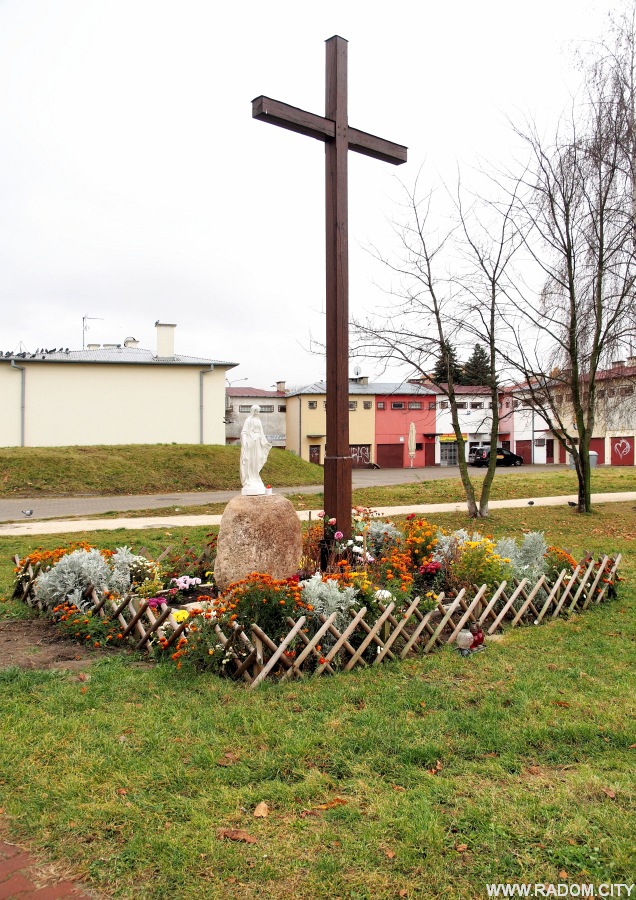 Radom. Krzyż Gołebiów/Struga.