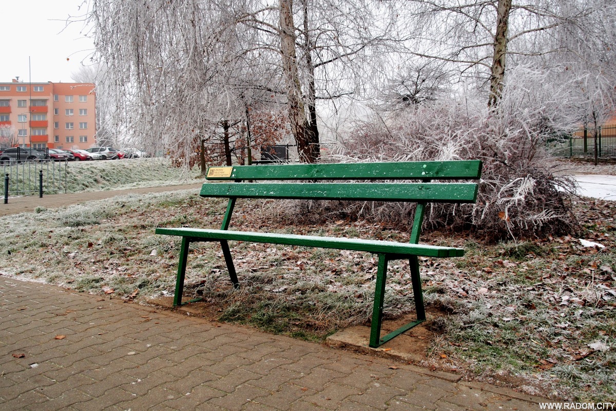 Radom. Ławka literacka - potok/Miła.