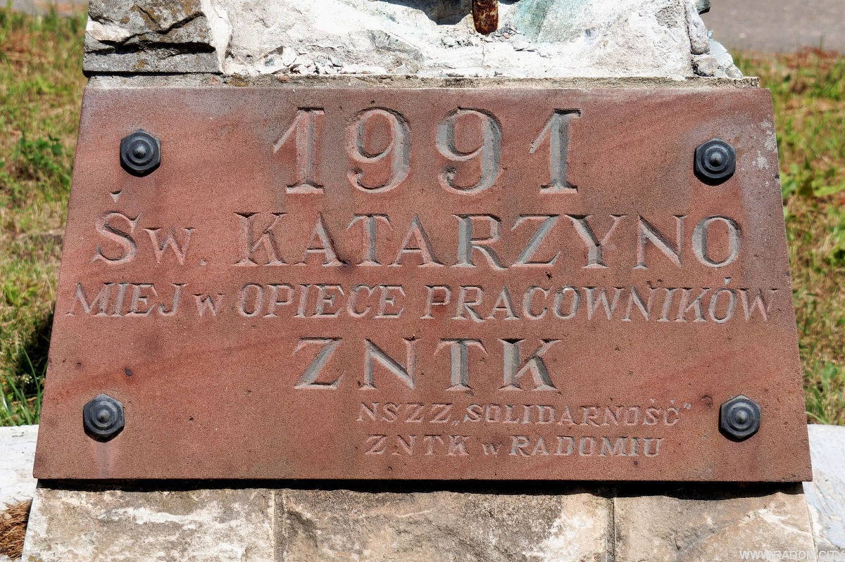 Radom. Pomnik św. Katarzyny na terenie ZNTK.