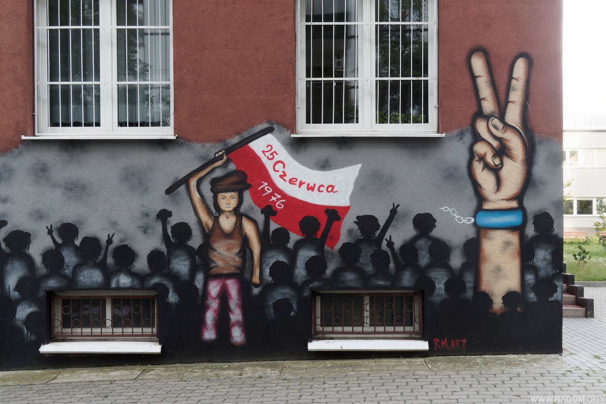 Radom. Mural na PSP 33 przy Kolberga.