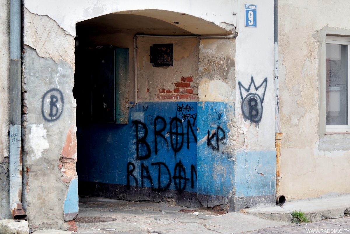 Radom. Brama - Tytoniowa 9.