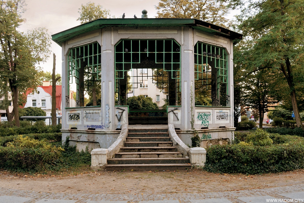 Radom. Altana w parku Kościuszki.